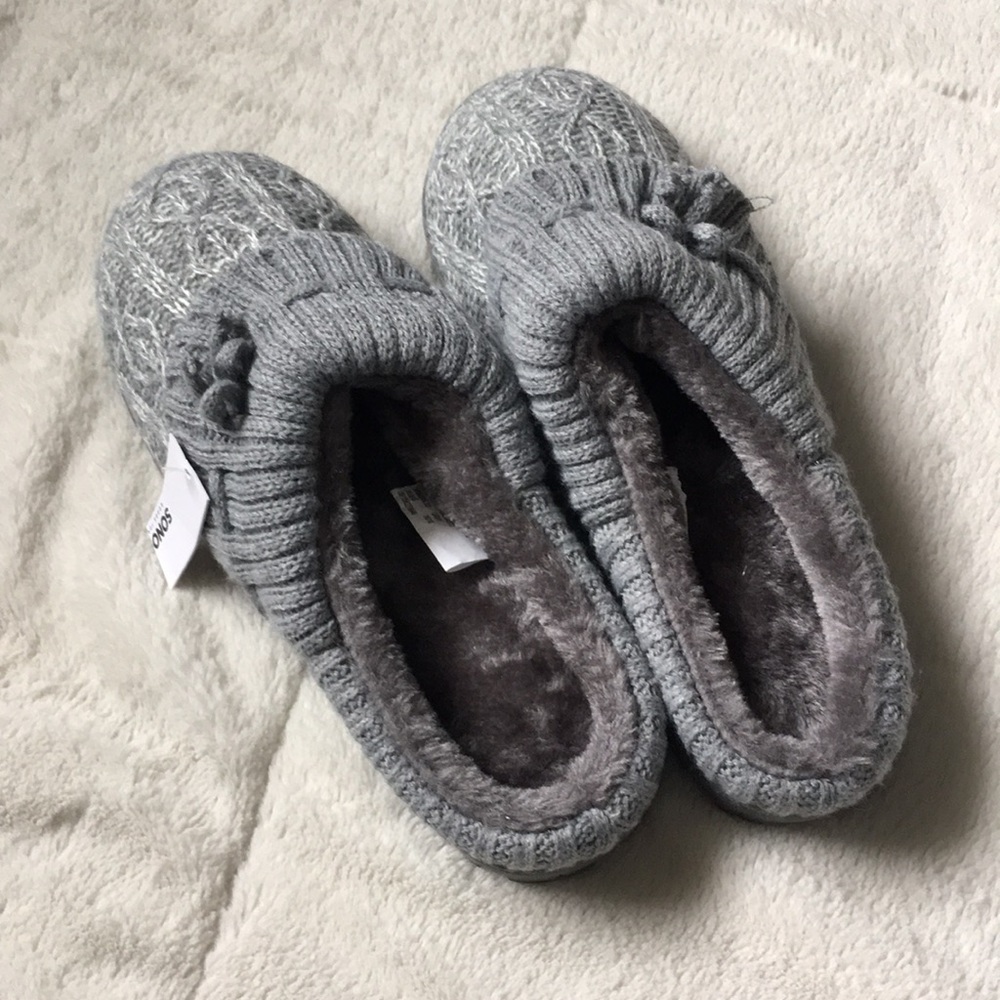 Gray soft slippers